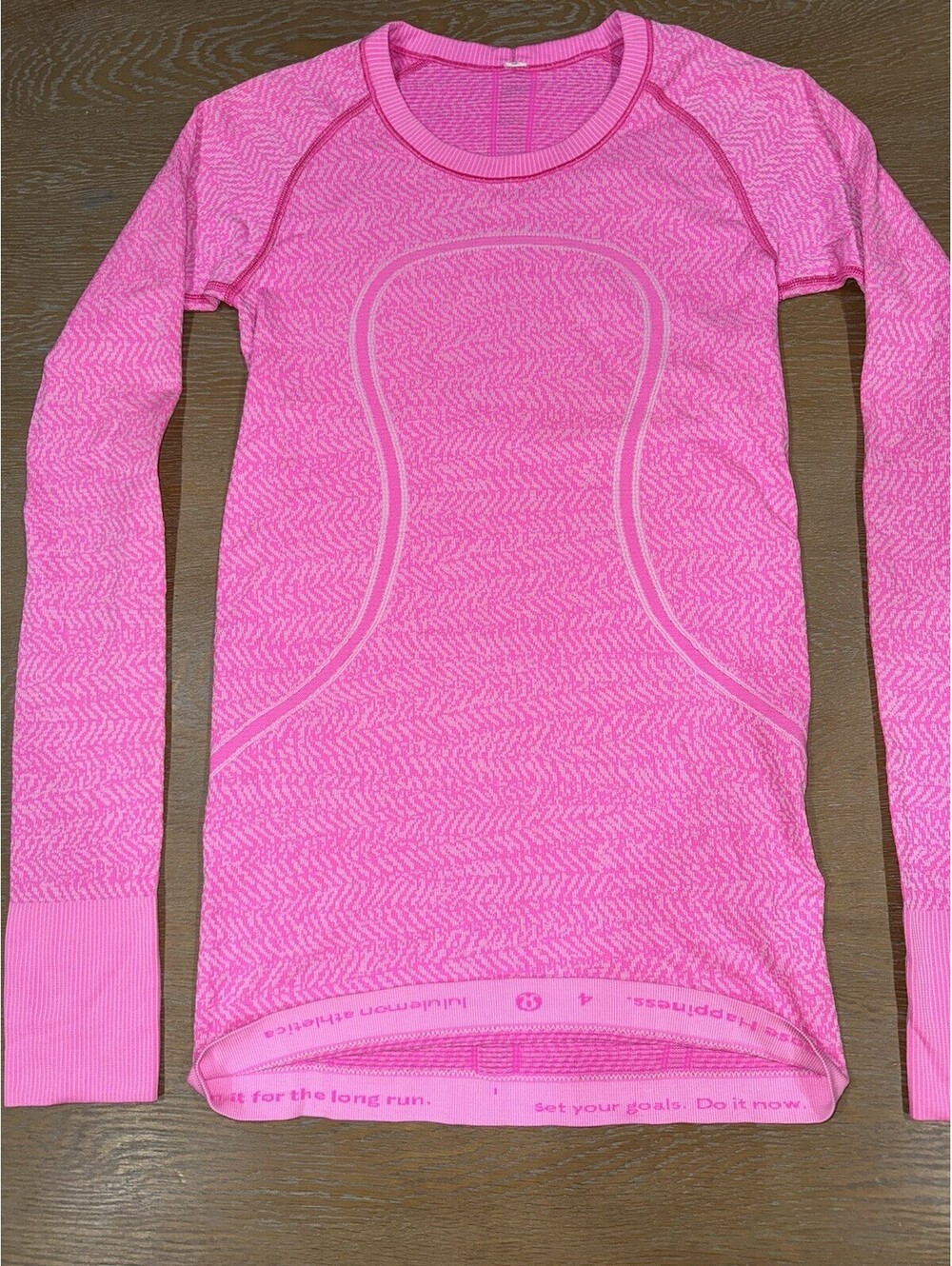 Lululemon Long Sleeve Swiftly Tee SIZE 4 Pink Pattern Hip Length